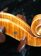 andreas-hudelmayer-cello-after-montagnana-london-2013-scroll