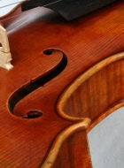 violin-2012-after-a-stradivari front detail